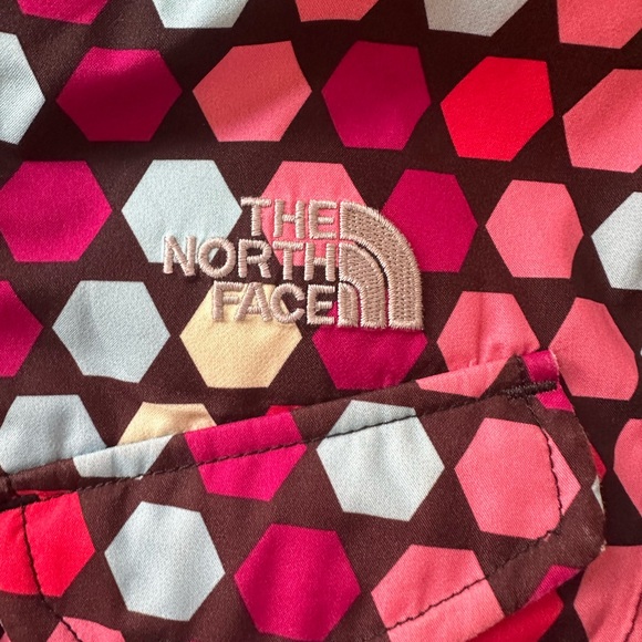Girls 10-12 North Face winter coat - Picture 6 of 6